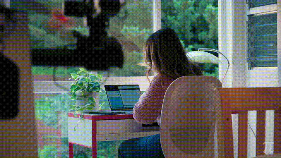 ！机器人Moz1卷入办公室全力冲刺万亿赛道MG不朽情缘具身智能猛将再狂揽近6亿融资(图2)